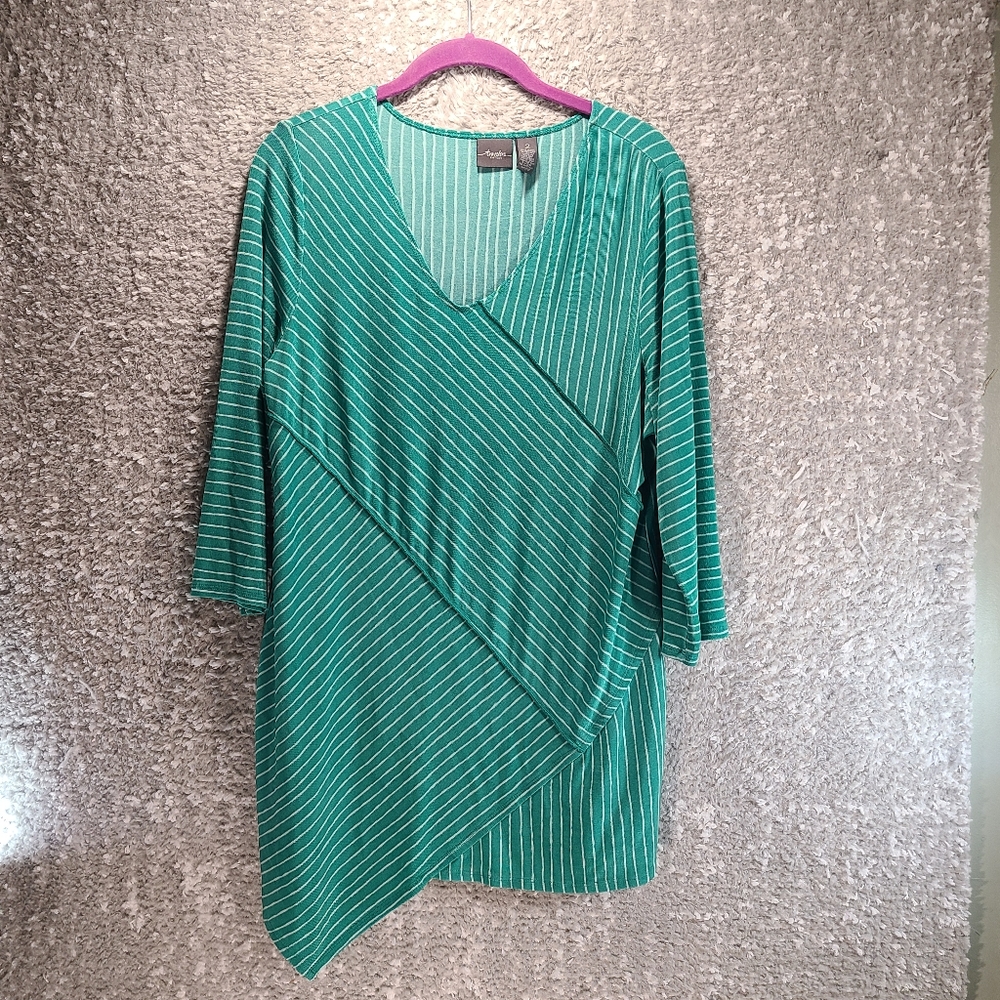 Travelers By Chicos Women 2, L Slinky Green Striped Asymmetrical Hem Acetate Top